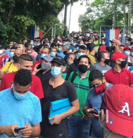 Residentes de San Francisco exigen su bono solidario, en medio de molestia y protestas