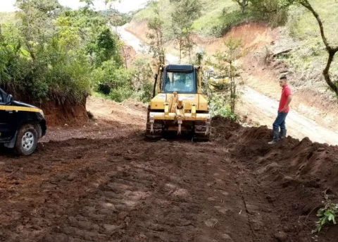 MOP suspende trabajos en Breñon por nuevas grietas de 10 metros de profundidad