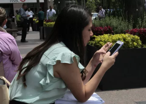 Sudán corta el internet móvil a todo el país para evitar trampas en exámenes