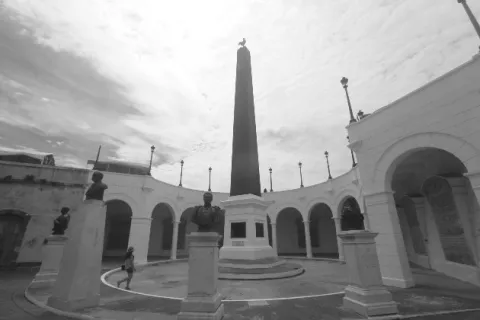 El centenario de la plaza de Francia