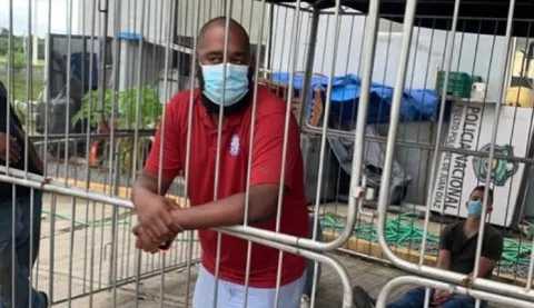 Chef denuncia  supuesto abuso por parte de la Policía Nacional