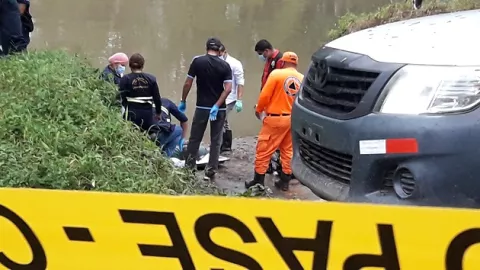 Encuentran el cadáver de un hombre en el Río Chiriquí, corregimiento de Las Lomas