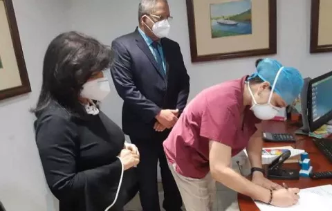 Doctora Ajoortt Lezcano lidera  anteproyecto que busca garantizar la atención al inicio de la COVID-19