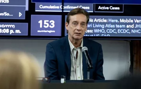 Xavier Sáez-Llorens: 'Me alegra muchísimo la importante caída en casos nuevos de COVID-19'