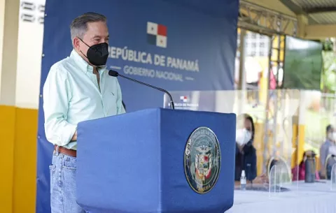Presidente Laurentino Cortizo analizará informe para decidir el futuro de la ministra Eyra Ruiz