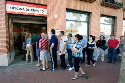 El desempleo en la OCDE prosigue su descenso con una nueva caída