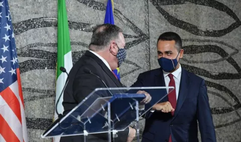 EE.UU. advierte a Italia de que China busca presencia estratégica