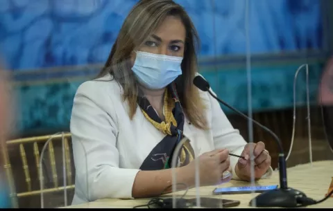Ministra Eyra Ruiz no violó decretos sanitarios, concluye informe de la Dirección Metropolitana de Salud