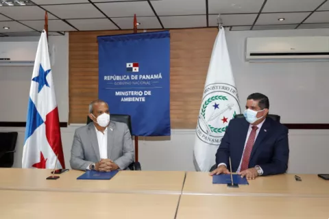 Fuerza Pública se encargará de vigilar las áreas protegidas terrestres y marinas con importancia ambiental y biológica