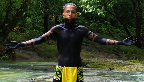 'Lenguaje corporal': Tatuajes hechos con  jagua