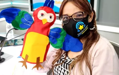 Kathya Sarina Miranda: la maestra de la televisión que se roba el show en medio de la pandemia