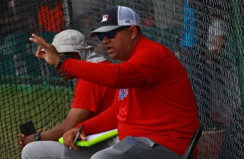 Audes De León y Herrera buscan sorprender en el béisbol mayor