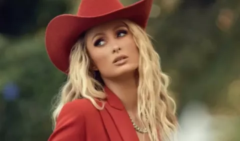 Paris Hilton dijo que no es justo que Britney no pueda tener control de su vida