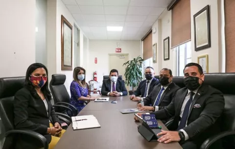  Líos judiciales son causales de rechazo del trámite de pasaporte, recuerdan autoridades durante reunión