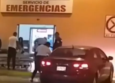 Disparan a un hombre desde un auto en Renta 11; sicarios logran escapar