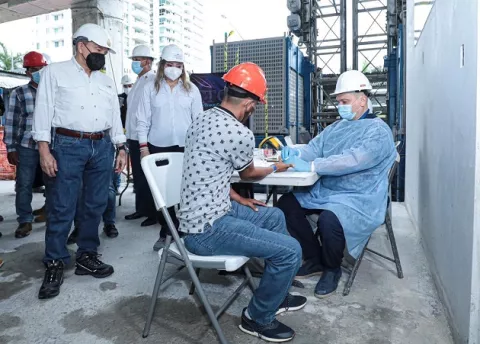 Cuatro mil trabajadores fueron reintegrados en la reapertura del sector de la construcción 