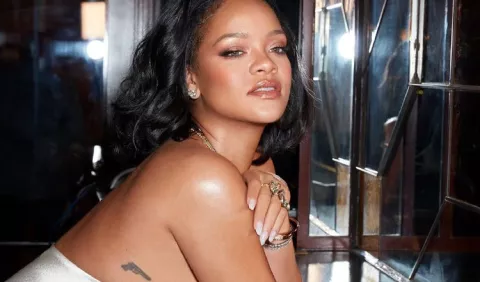 Rihanna aboga por leyes más estrictas contra las personas que critican en redes sociales