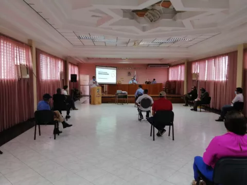 Moradores de Tonosí piden ante las autoridades y la empresa respuesta a los constantes apagones