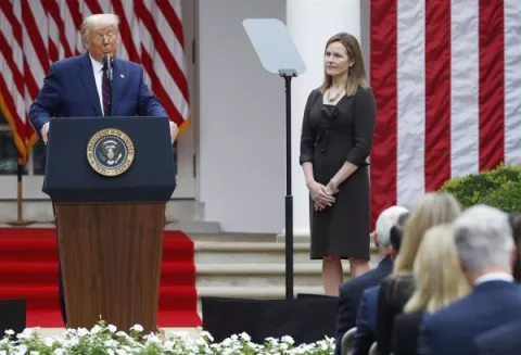 Donald Trump corteja el voto cristiano con la designación de una jueza conservadora
