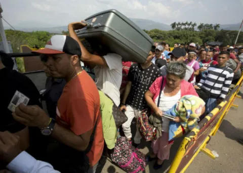 Brasil planea acabar con apoyo a migrantes venezolanos, dice Procuraduría