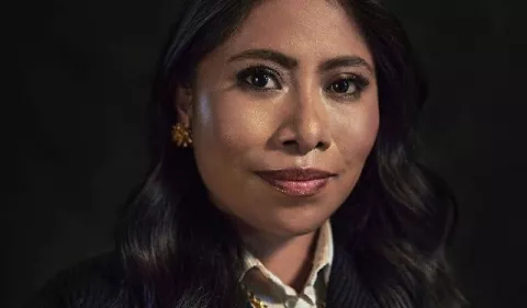 La actriz Yalitza Aparicio y otras personalidades protagonizan la campaña 'Dior Stand With Women'