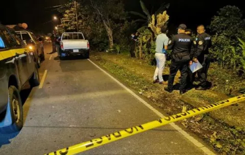 Matan a yerno del representante de Pacora, dentro de su vehículo, de varios disparos
