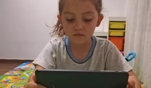 Especialistas ofrecen soluciones para las adicciones tecnológicas en los niños