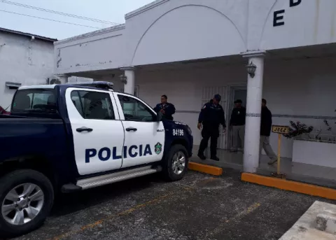 Detienen a seis abogados y a una exnotaria pública en operativos de allanamientos en Veraguas y Coclé