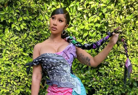 Cardi B muestra partes íntimas de su cuerpo por error en sus Instagram 'stories'