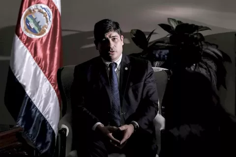 Carlos Alvarado desiste de la propuesta al FMI y llama a un diálogo nacional en Costa Rica