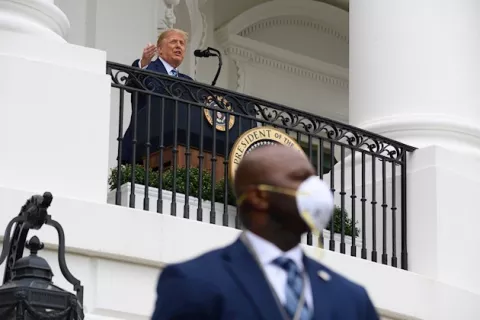 Donald Trump, "inmune" a la COVID-19 y listo para retomar batalla electoral