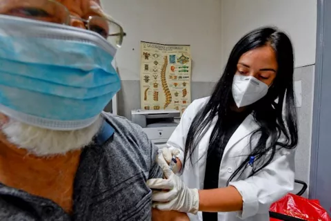 Los casos de coronavirus a nivel mundial llegan a 35.5 millones