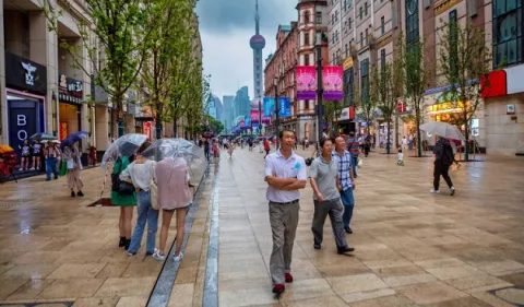 China crece un 4.9% en el tercer trimestre y sigue su recuperación