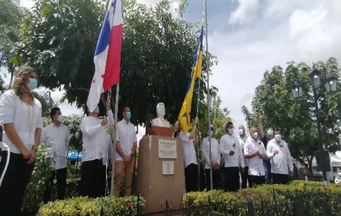 Chitreanos conmemoran sus 172 años de fundación con un acto solemne y sin desfiles