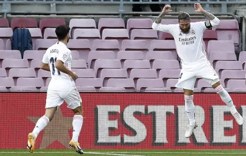 Real Madrid le pega al  Barcelona en el Camp Nou y se lleva el Clásico
