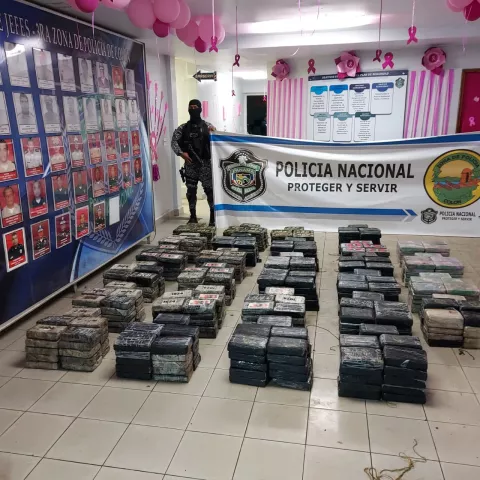 Autoridades ubican 695 paquetes de droga en El Progreso, Colón