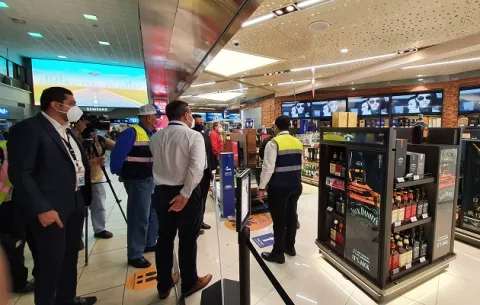 Empleadores reintegran a trabajadores bajo la figura de servicios profesionales; Mitradel advierte sanciones