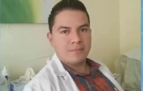 Habilitan cuenta para recaudar fondos para joven médico contagiado de COVID-19