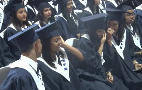 Regiones educativas podrán decidir si las graduaciones son presenciales o virtuales