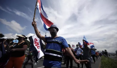 Costa Rica obligada a replantear un diálogo fiscal tras intento fallido