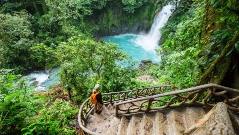 Costa Rica otorgará sello turístico a las empresas