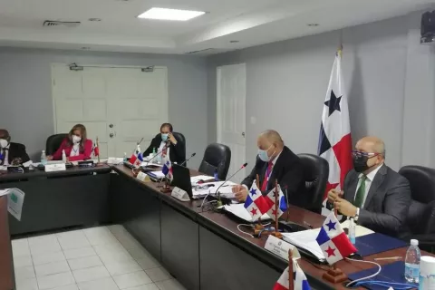 Aprueban nuevos topes para déficit fiscal; en 2020 será de hasta 10.5%