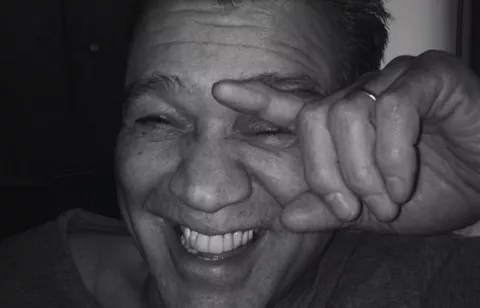 Fallece el guitarrista Eddie Van Halen, luchó contra el cáncer por una década