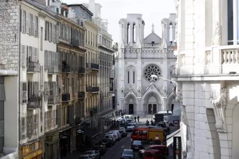 Detienen a un segundo implicado en el atentado de Niza que dejó tres muertos en Francia
