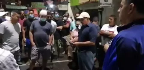 La frontera sigue cerrada al fracasar la negociación entre el gobierno tico y los manifestantes en Paso Canoas