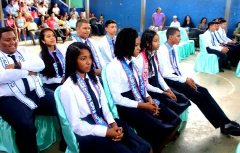 Sin baile y sin toga, Meduca no contemplará gastos adicionales en graduaciones