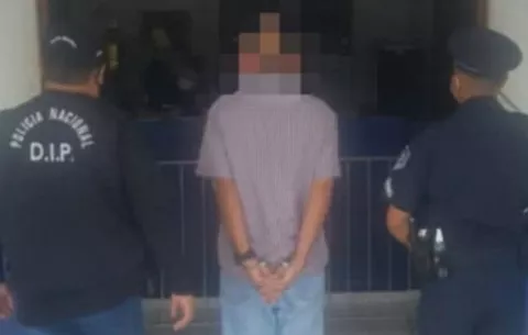 Ordenan detención preventiva para un hombre por el homicidio de una mujer en Bocas del Toro