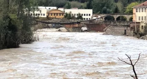 Dos muertos y 16 desaparecidos debido al mal tiempo en el norte de Italia