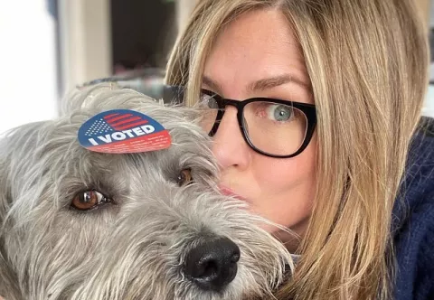Jennifer Aniston: 'No es divertido votar por Kanye. No sé de qué otra manera decirlo'