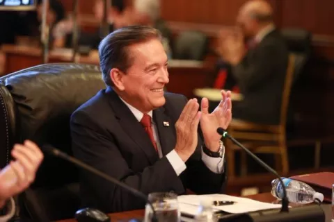 Presidente Laurentino Cortizo anuncia que está prohibido el uso de fondos públicos para fiestas de fin de año
